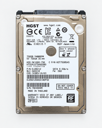 Hard disk HGST 750 GB 2,5" SATA – usato