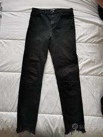 pantalone jeans colore nero 