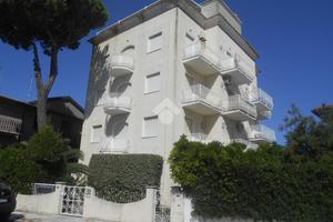 2 LOCALI A COMACCHIO