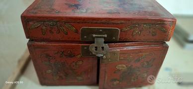 bauletto portagioie in legno e pelle