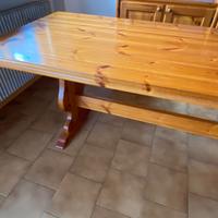 Tavolo rustico in legno massello (abete)