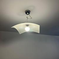 
LAMPADA A SOSPENSIONE IN VETRO CURVO – LARGHEZZA 