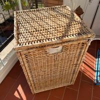 Cesta per bucato rivestita
