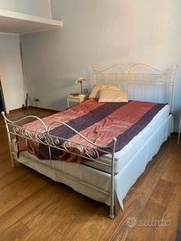 Letto matrimoniale in ferro battuto bianco shabby