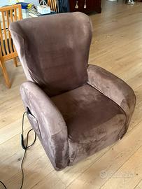 Poltrona Reclinabile Alzapersona a doppio motore