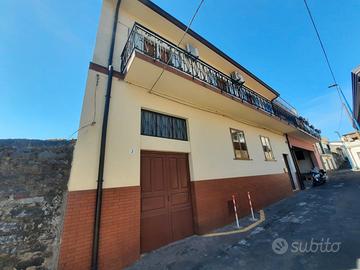 Rif 988Pedara - Appartamento luminoso nel cuore d