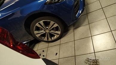 Mercedes benz 18 sava