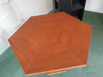 Tavolo esagonale
