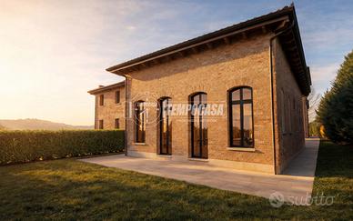 Villa unifamiliare pari al nuovo con ampio giardin