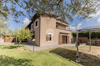 CASA SEMINDIPENDENTE A MONTEROSI