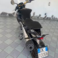 Moto Derbi Mulhacen 659