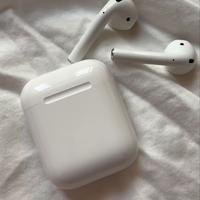 AirPods  1