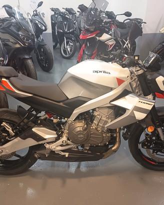 Aprilia Tuono 457