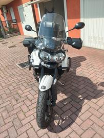 TRIUMPH TIGER 800 XRX