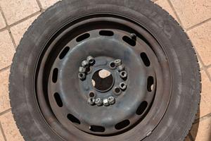 3 Cerchi in Acciaio Ford Fiesta + 4 Copricerchi