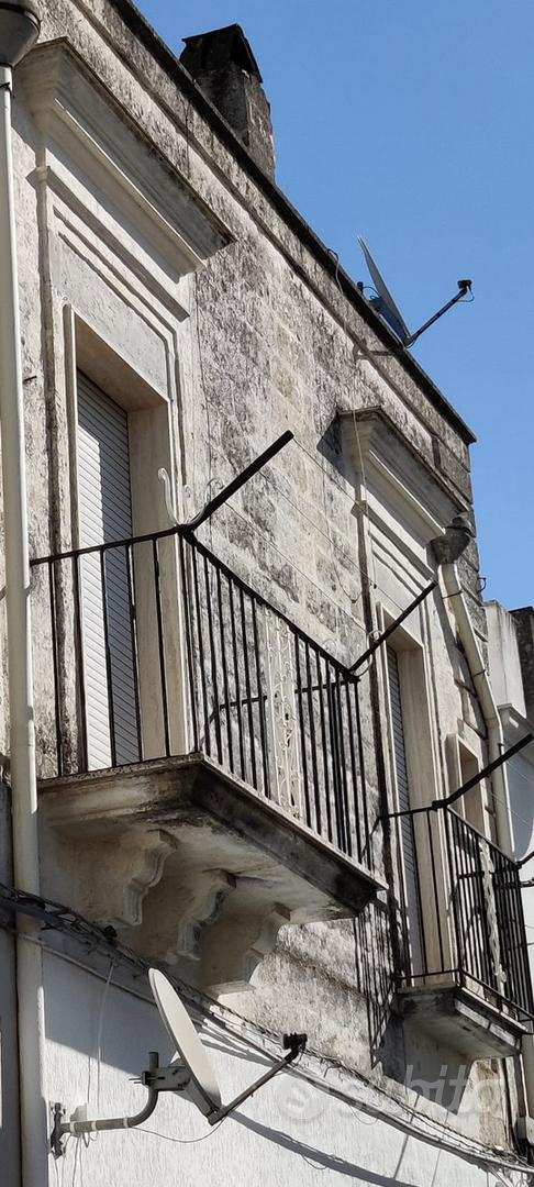 Casa indipendente con terrazzo e box - Vista 3