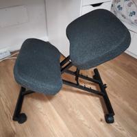 Sedia Ikea EIFRED con appoggio ginocchia