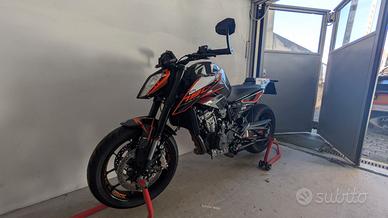 KTM Duke 790