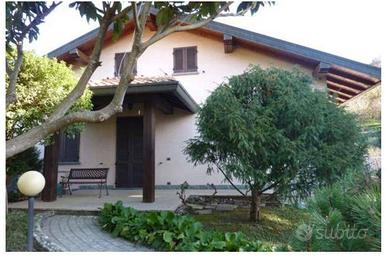 Immobile in asta di 567 m² con 4 locali e box auto