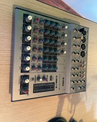 Mixer USB Yamaha MW-10