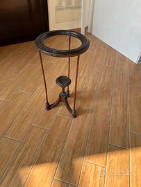 Supporto antico in legno e metallo – 900