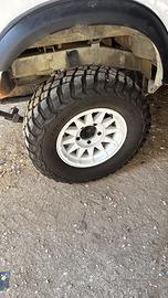 Gomme tacchettate tassellate 235/75/15