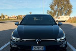 VW Golf 8 R 320cv