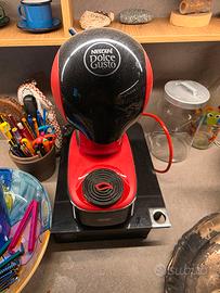 macchina da caffè dolce gusto con porta cialde 