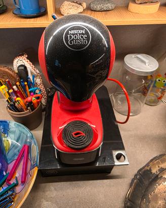 macchina da caffè dolce gusto con porta cialde 