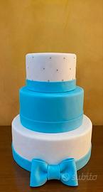 Torta Scenografica Azzurra e Bianca