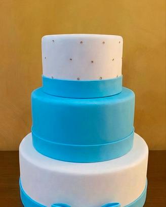 Torta Scenografica Azzurra e Bianca