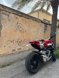 Moto mv agusta stradale