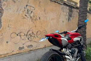 Moto mv agusta stradale