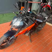 KTM 125 Duke 2024