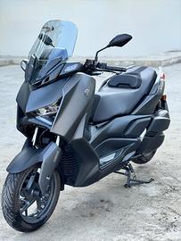 X-Max 300 del 2024