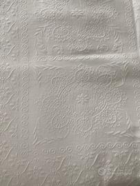 copriletto bianco matrimoniale