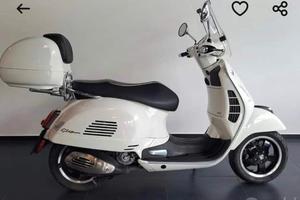 Vespa 300 Gts Super Sport