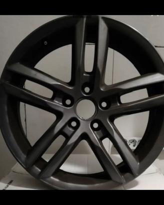 Cerchi in lega 18” 5x112