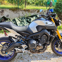 Sella saddlemen yamaha mt09