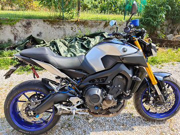 Sella saddlemen yamaha mt09