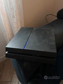playstation4, con 1 joypad e 3 giochi
