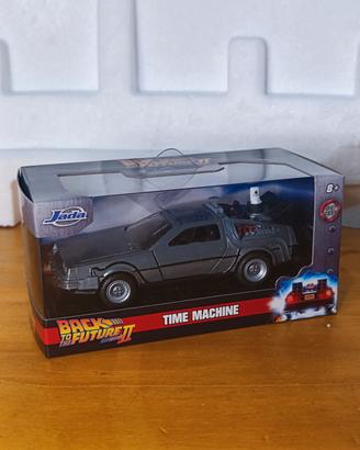 Back to the future II DeLorean die cast 1:32