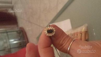 Anello d'oro 18k con zaffiro e diamanti