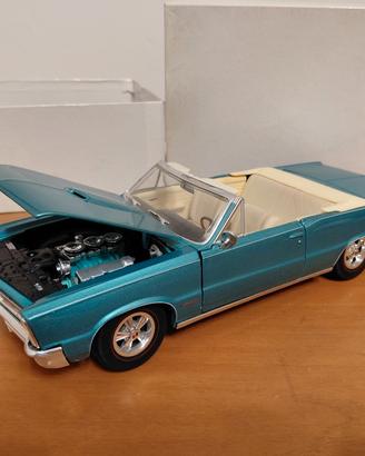 Maisto 1:18 Pontiac  no Burago Dinky Politoys 
