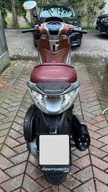 Motorino Piaggio Beverly 350