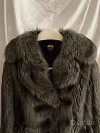 Pelliccia di marmotta color verde petrolio