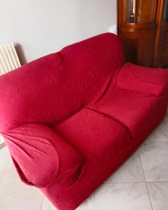 divano 2 posti in pelle da usare con copridivano