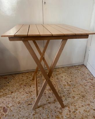 Tavolo pieghevole in legno