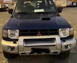 Pajero mitsubishi