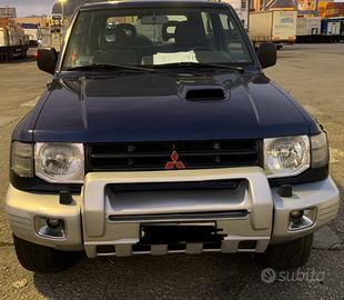 Pajero mitsubishi